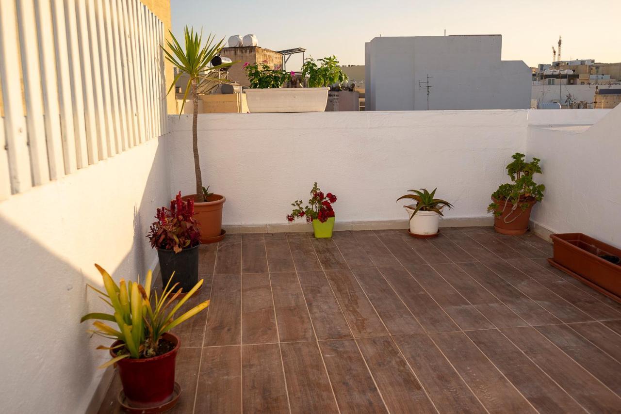 Seaside Apartments Malta Sliema 1 Ngoại thất bức ảnh